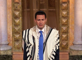 Hashkiveinu  Cantor Azi Schwartz of Park Avenue Synagogue