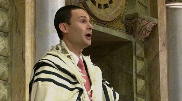 Cantor Schwartz Sings “V'zot Hatorah” (“This is the Torah”)
