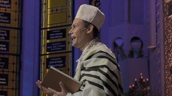 Cantor Schwartz Sings L’khol Ish Yesh Shem (“Every Person Has a Name”)